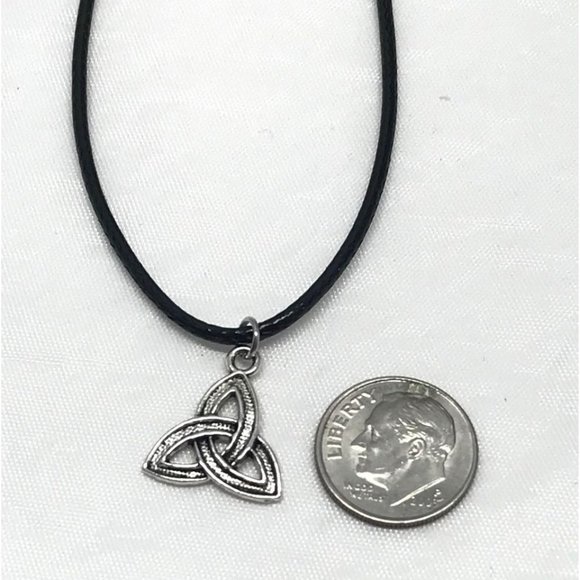 Triquetra Celtic Trinity Knot Charm Pendant - Picture 6 of 9